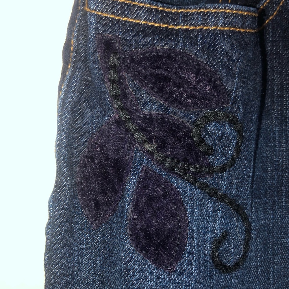 Embroidered Jeans - Picture 4 of 8